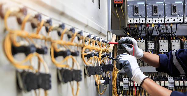 Professional Electrician technician working in Mount Vernon, WA